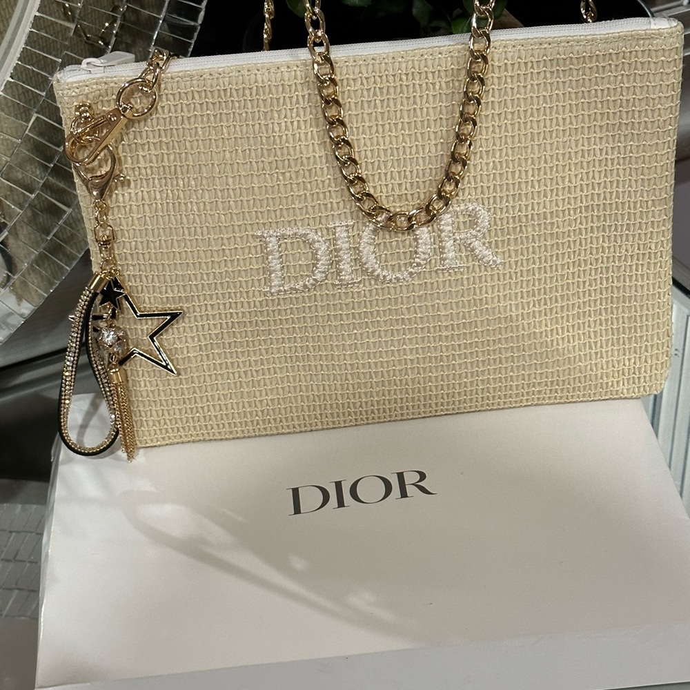 Dior. - Picture 8 of 15